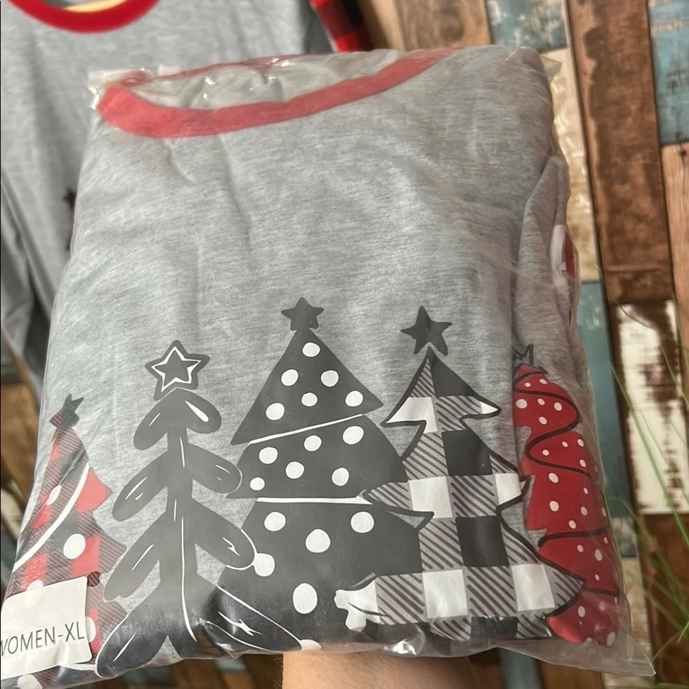 Gray Christmas Tree Pajama Set - XL - Picture 10 of 13
